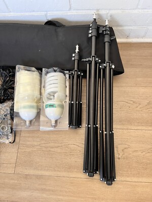 LS Pro Photo Studio Light Kit 2 PB-85 85Watt Lights, 2 Umbrellas
