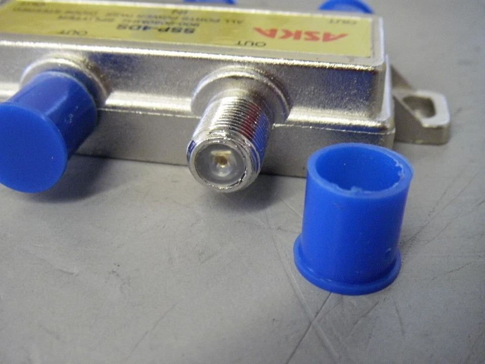 ASKA SSP-4DS 4-Way Splitter 900-2050 MHz All Ports Power Pass Diode Steered - Image 3 of 4