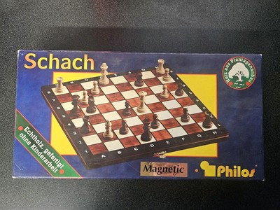 Philos Schach/Chess Travel Board Folds Up And Stores Pieces From Germany Great!
