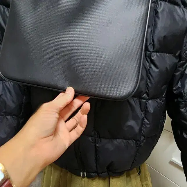 Lacoste Black Unisex Crossbody Bag with Pearl Keyring thumbnail 3