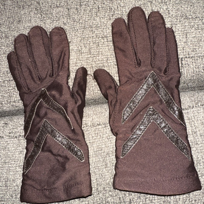 Vintage Isotoner Womens Aris Driving Gloves Brown Leather Lining One Size Retro