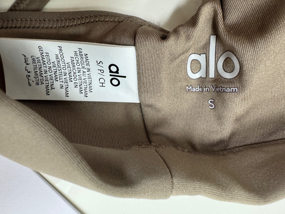 ALO Yoga Airlift Intrigue Bra Light Cocoa Size S (4-6) NEW WITH
