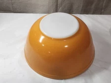 Vintage  Orange PYREX Glass Mixing Bowl #403 2-1/2 QT