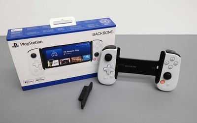 Backbone One Lightning Controller Playstation Edition BB-02 Backbone One Lightning Controller Playstation Edition BB-02