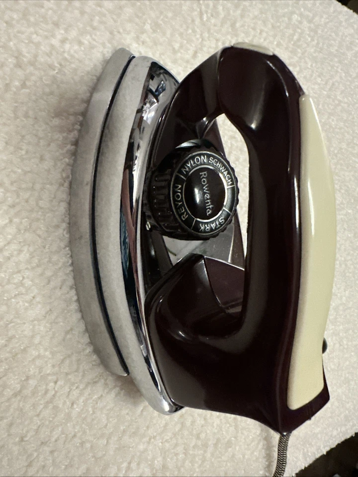 Винтажный миниатюрный утюг Rowenta, дорожный размер, плагин США, с чехлом, красный, антикварный - Изображение 3 из 4