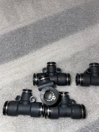 PNEUMATIC Air Fittings Push To Connect Fittings 3/8'' x 1/4'' x 3/8 Inch 5 Pc. - Picture 7 of 9