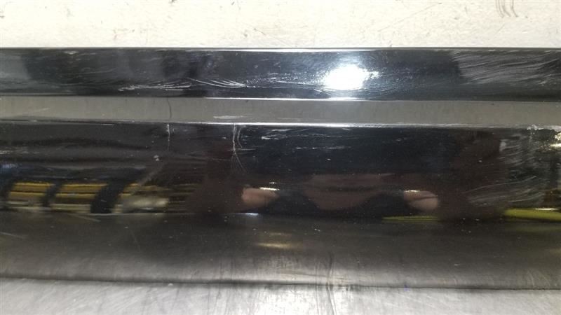 19 2019 MASERATI LEVANTE OEM FRONT DOOR MOULDING BLACK PASSENGER RIGHT 670035235