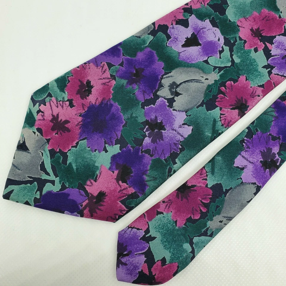 Geoffrey Beene Mens Necktie 100% Italian Silk Black Tie Floral 58"L x 3.5"W - Image 2 of 4
