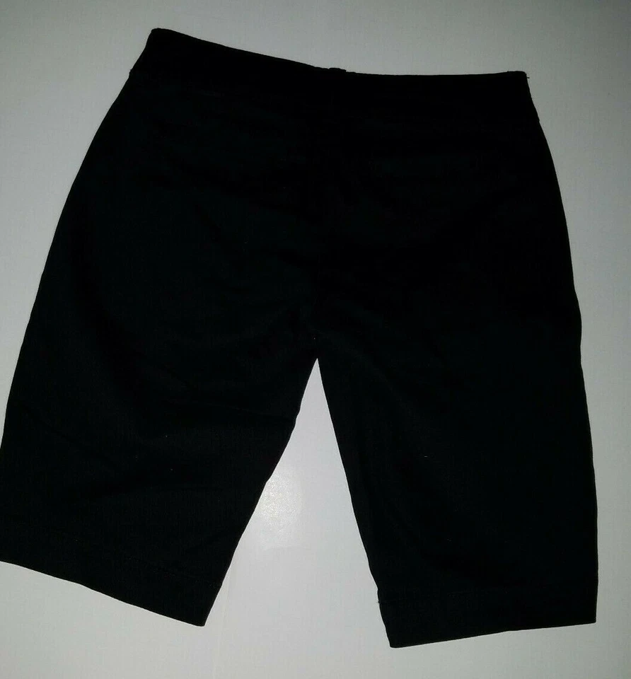 Bermudas negras marca Junior Arizona uniforme escolar talla 1 7 13 Foto 2 de 4