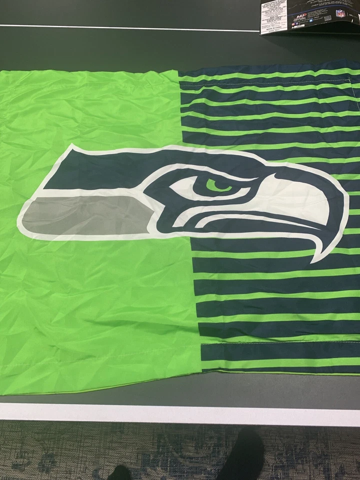 Seattle Seahawks - 2 шт. Комплект Одеяла с Принтом TWIN Размер Russell Wilson NFL - Изображение 4 из 4