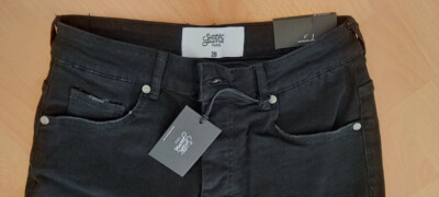 Sixth June Jeans schwarz mit Zierrissen Gr.28 NEU!