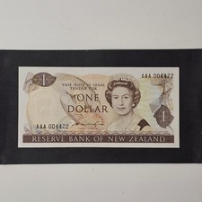 New Zealand $ 1 Dollar 1981-1985 Banknote, Prefix AAA, P-169a UNC (Lot #2352)