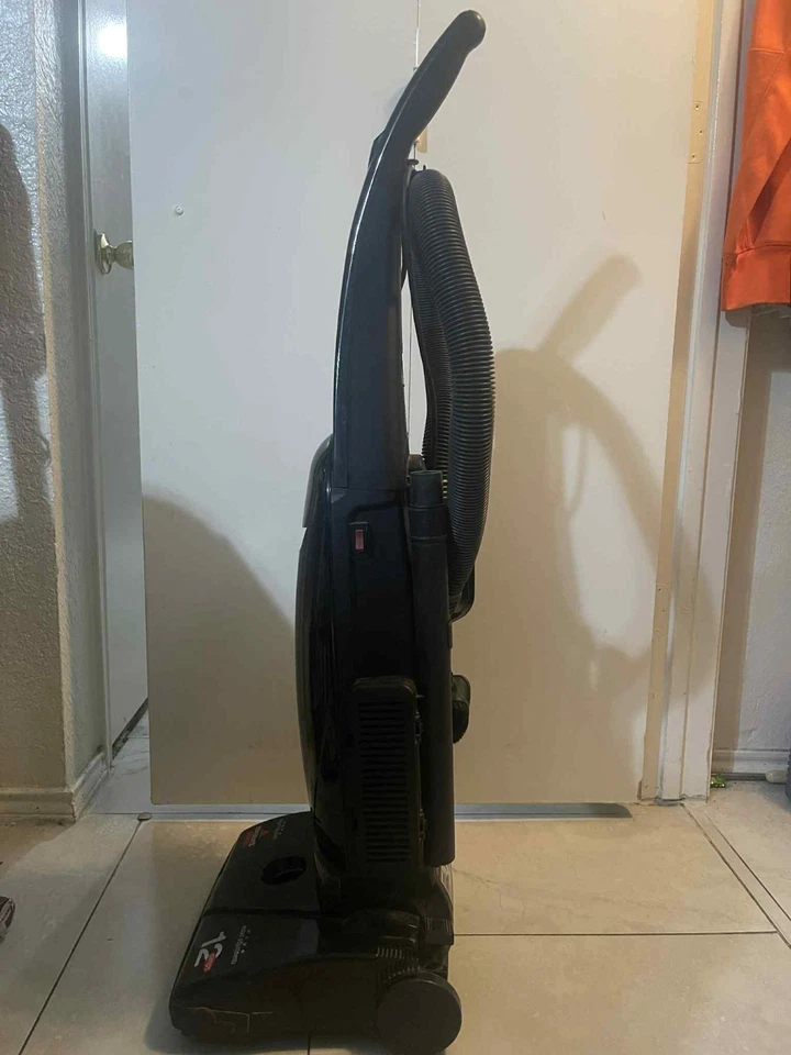 Aspiradora vertical Bissell PowerForce - Modelo 3522-6 | Usada | En bolsas | Probada y funciona Foto 4 de 4