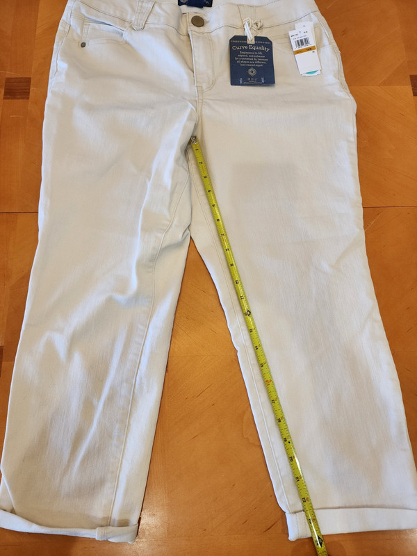 Democracy Ab solution capri skinny jean 16 W NWT