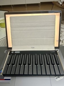 Roli LUMI Keys MIDIキーボード Snapcase付き Roli LUMI Keys MIDIキーボード Snapcase付き ROLI LUMI
