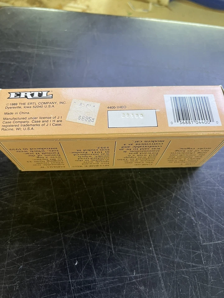 1989 ERTL 1/64 Historical Toy Set Farmall H Case L McCormick WD-9 CASE 600 #4400 - Image 2 of 2
