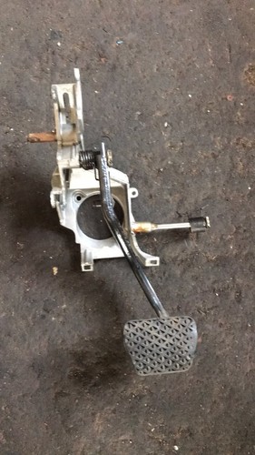 BMW E39 Pedalblock Pedalhalter Schaltgetriebe 1164854