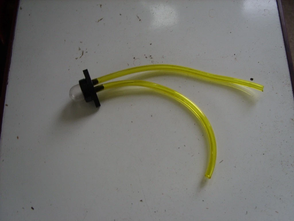 Poulan chainsaw clearance fuel