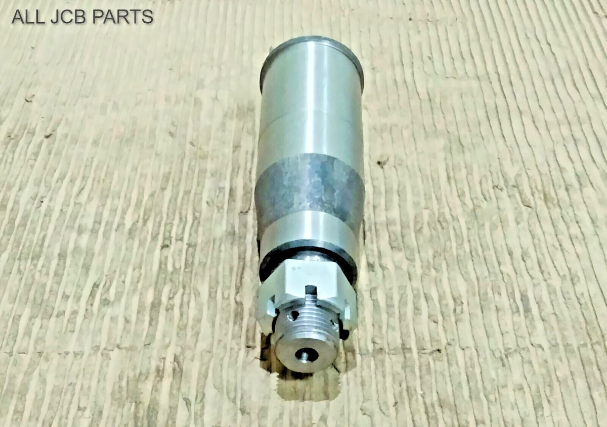 JCB SPARE PARTS- STUB AXLE WITH NUT (PART NO. 120/30003 1340/0905Z