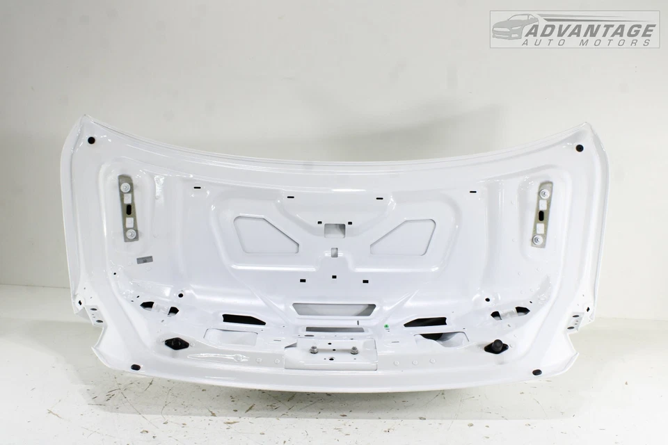 2011-2014 奥迪 A8 L 四轮车后盖壳盖板白色原始设备制造商 — 第 3/4 张图片