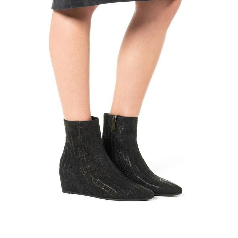 Aquatalia wedge ankle best sale boots