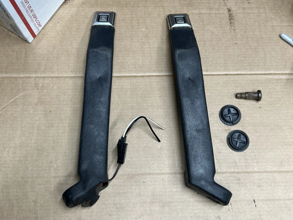 82-94 Chevy S-10 Blazer GMC S15 Jimmy Front DRIVER PASSENGER Seat Belt Buckle - Image 3 of 4