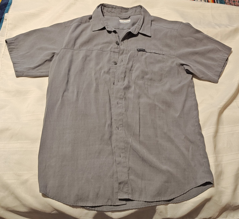 Columbia Sportswear Mens Gray Short Sleeve Shirt Flap Pocket Size Medium