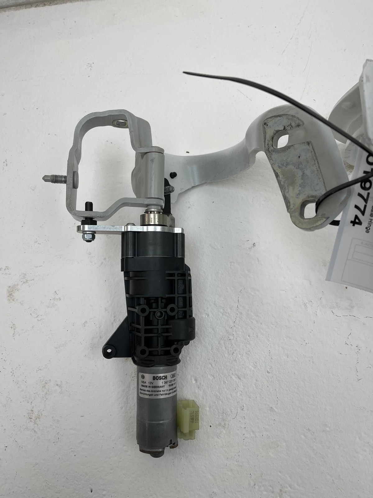 2015-2020 BENTLEY BENTAYGA Power Lift Tail Gate Hinge Motor Actuator Set LH & RH