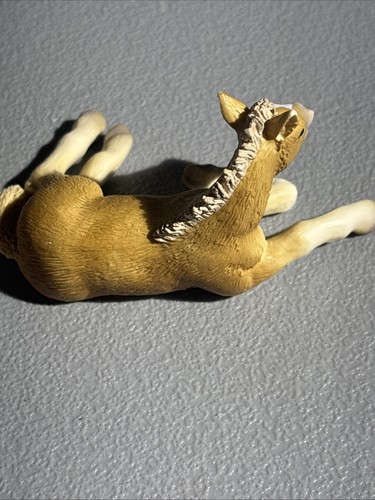 Schleich Halfinger Laying Retired Horse - Picture 2 of 6