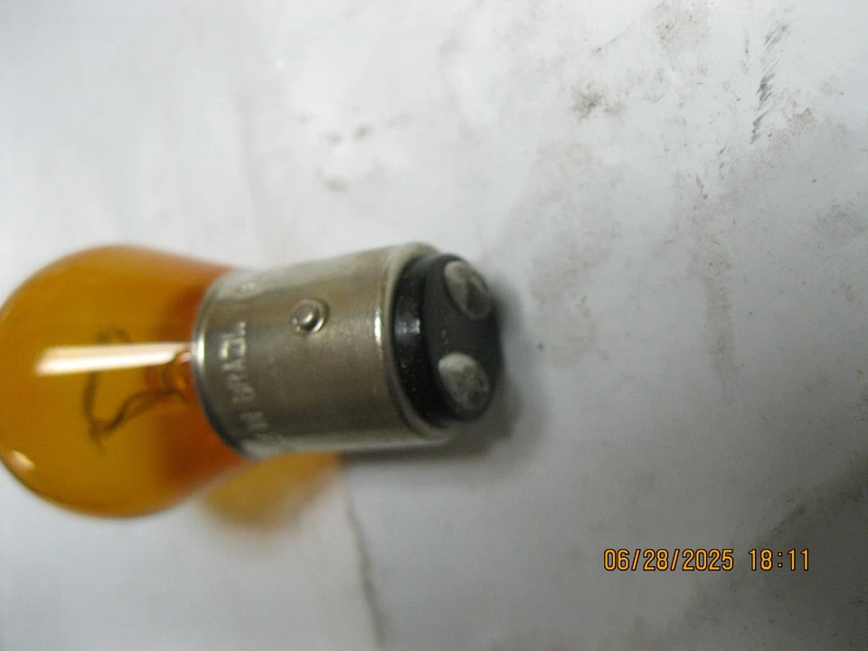 ACDelco Professional/Gold L1157NA - Parking Light, Rear, Front 9428904 - Image 2 of 3