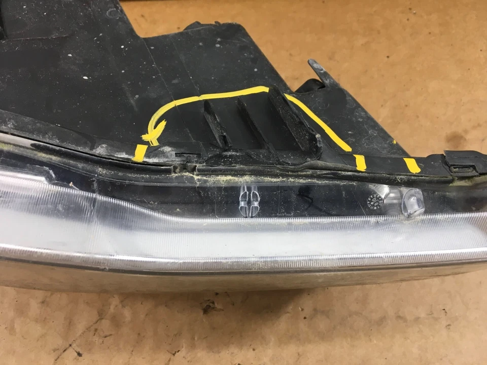 Левая передняя фара для Dodge Grand Caravan 2016–2019 годов от оригинального производителя 05113337AG. - Изображение 4 из 4