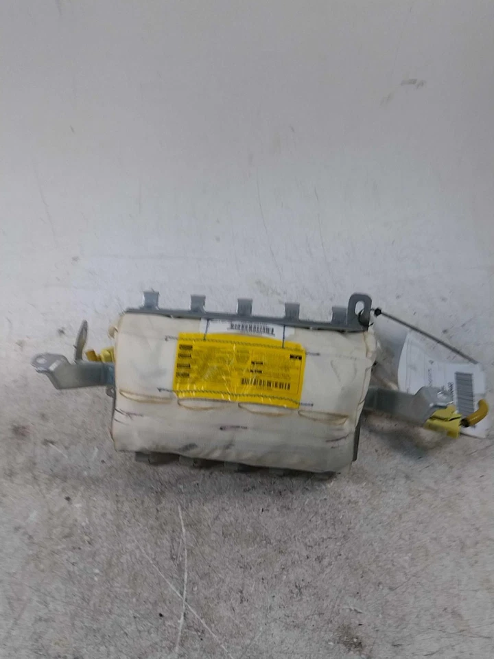 Used Right Instrument Panel Air Bag fits: 2016 Toyota Tundra passenger dash Righ - Изображение 2 из 4