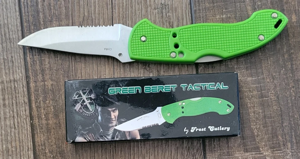 LOTE de 4 cuchillos plegables Frost Cutlery boina verde y naranja camuflaje Foto 2 de 4