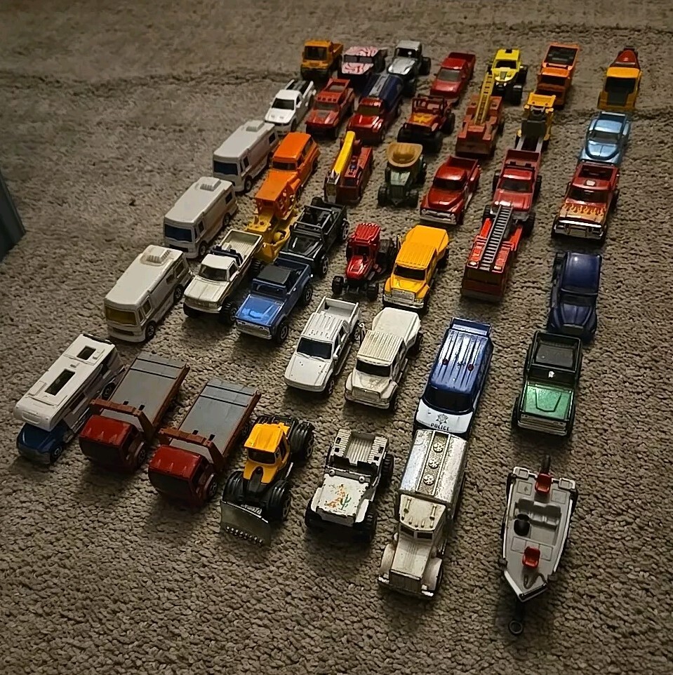 Matchbox Various Years Lot /42 Vehicles