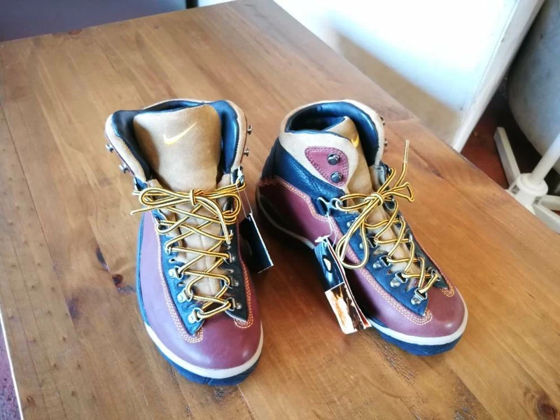 nike hiking boots australia