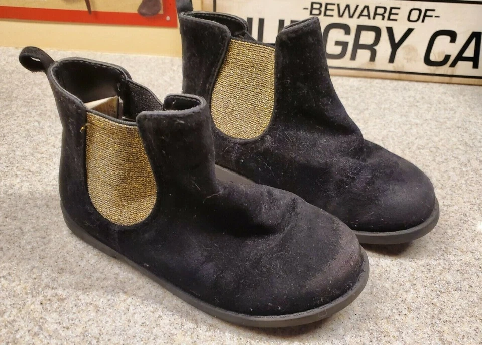Bota Gymboree negra y dorada para niños pequeños - Zapato (10) Foto 2 de 3