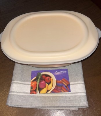 VTG Tupperware Ultra 21 Microwave /or Oven Casserole Dish  Almond 3 quart New!