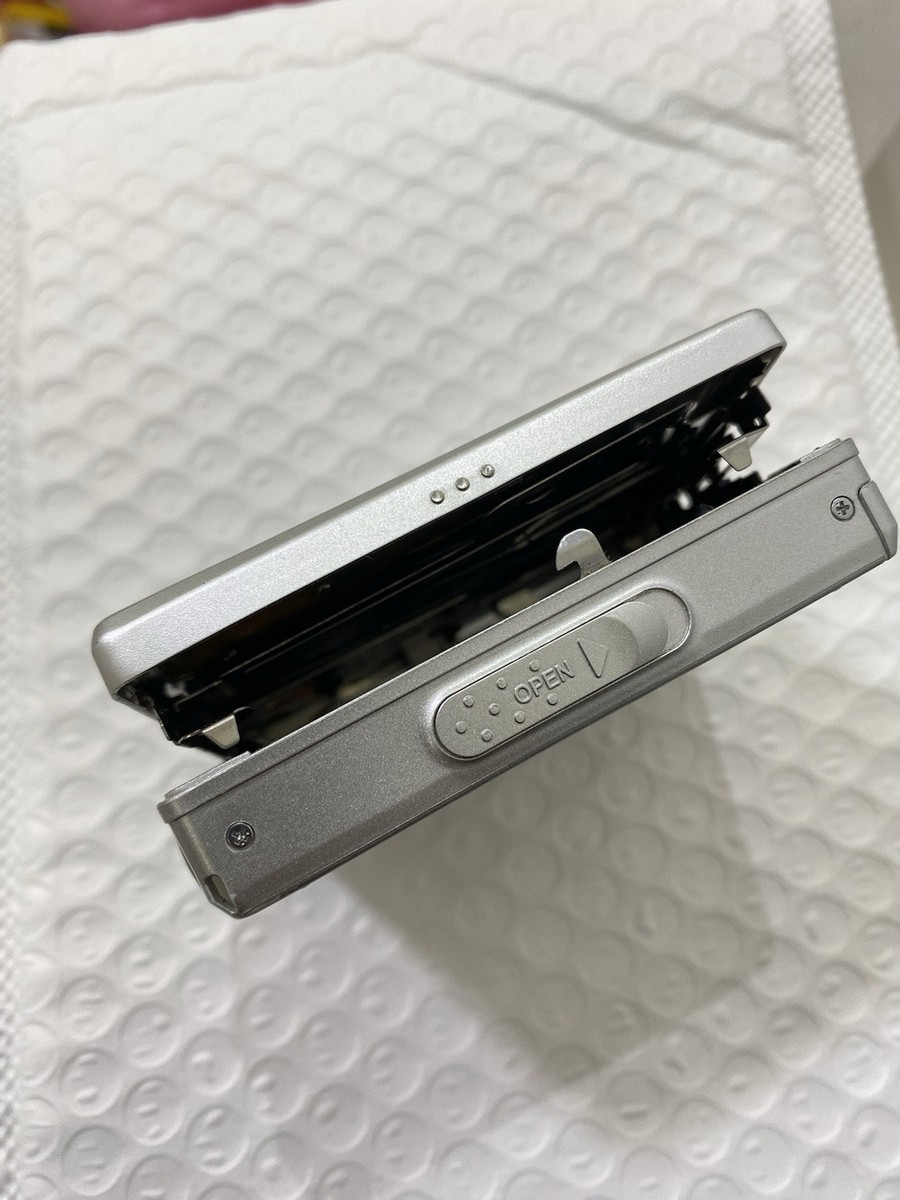 Vintage Sony MZ-N710 Walkman MiniDisc,Made in Japan, Player