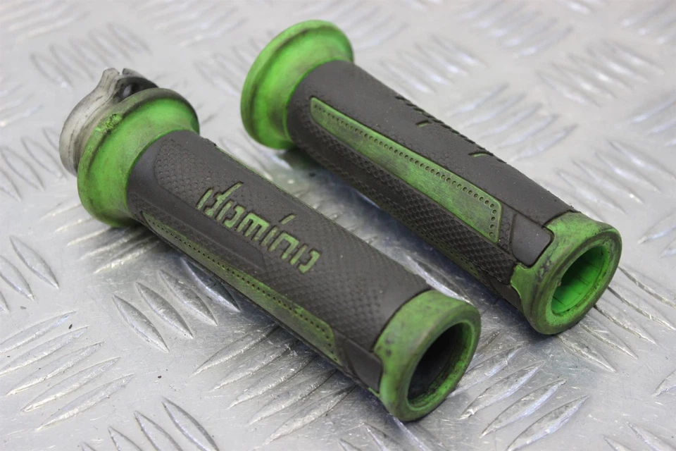 Empuñaduras y pesos finales de barra Kawasaki ZX6R 1998 1999 G1 G2 ZX 6 R ZX-6R Ninja B166 Foto 4 de 4