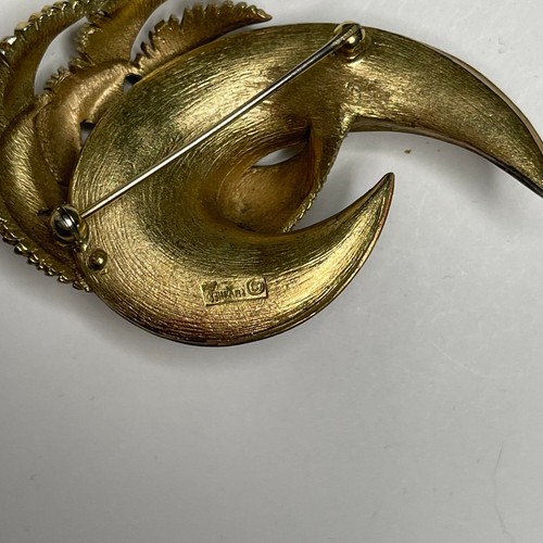 Trifari vintage burnished gold tone brooch pink art deco interesting - Picture 8 of 10