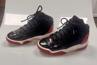 Jordan Max Aura GS Black Gym Red Sneakers AQ9214-006 Youth 4Y