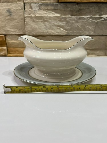 Castleton Fine China USA Lyric Gravy Boat w/ Underplate Platinum Trim Gray Color - Picture 6 of 8