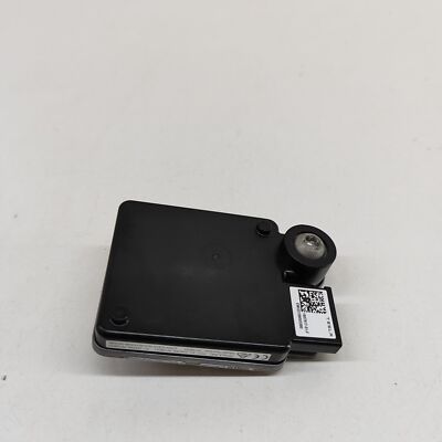 Tesla Model Y Distronic 1607917-51-F Strom