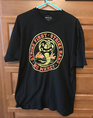 Authentic Cobra Kai 2XL Black T-Shirt Bioworld KARATE Strike First No mercy 790