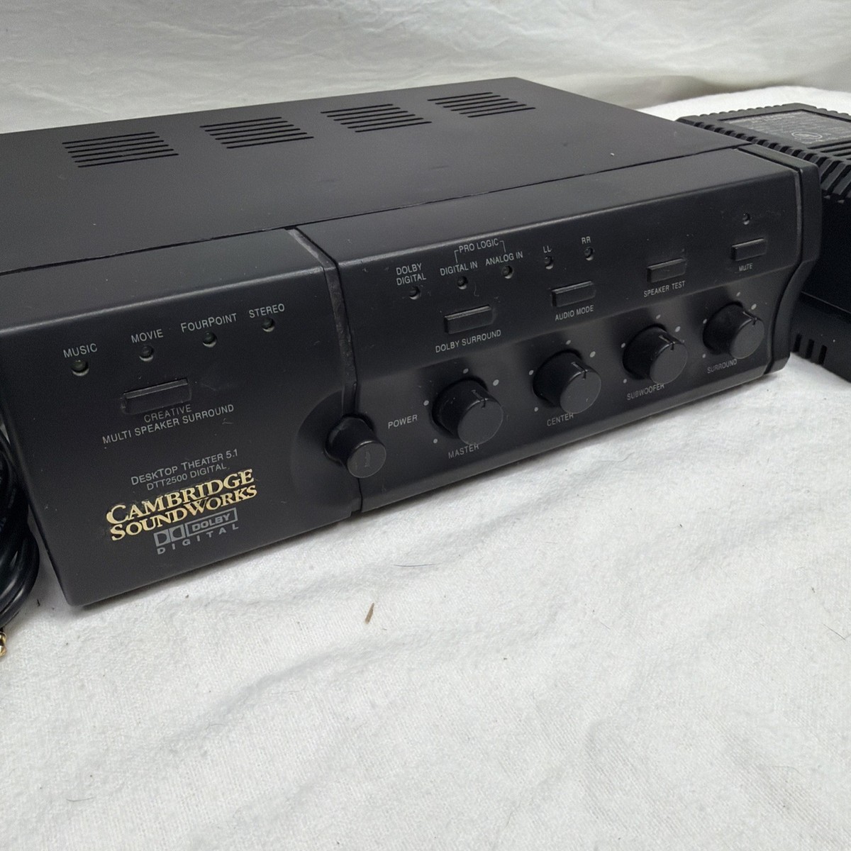 【未使用品】CREATIVE DESKTOP THEATER 2500V CAMBRIDGE SOUNDWORKS DESKTOP THEATRE 5.1 DTT2500 Creative Read