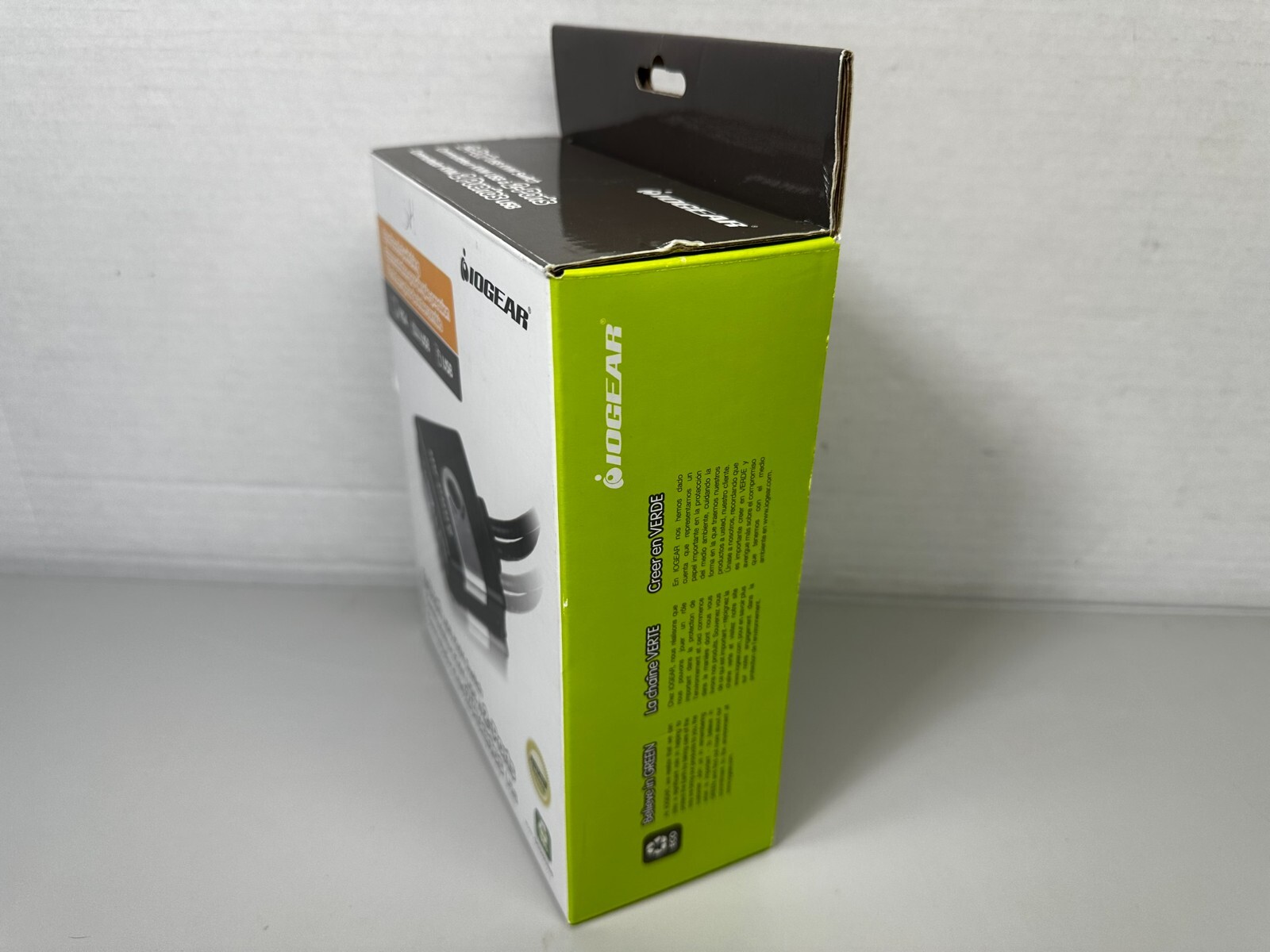 IOGear 2-Port USB DVI KVM Switch GCS42UW6 881317010605