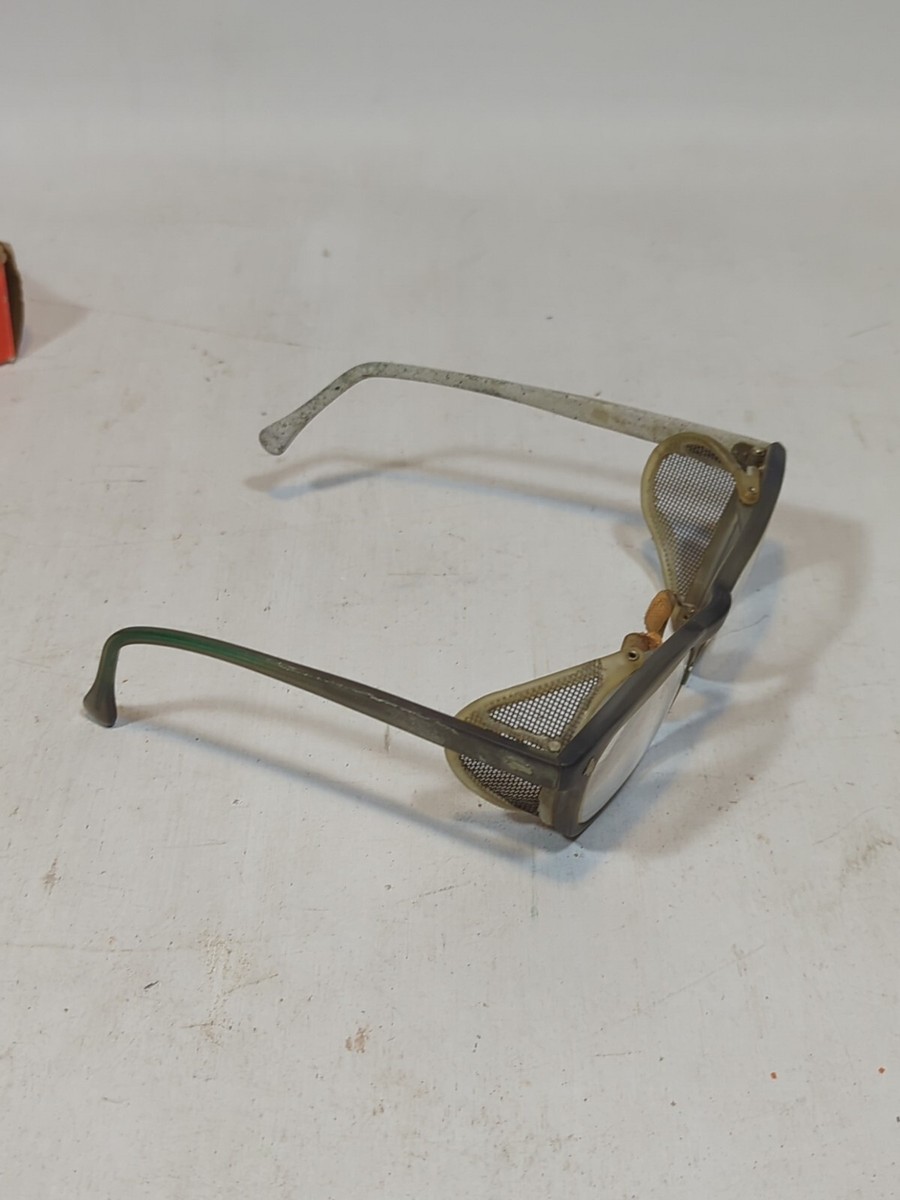 AO American Optical Industrial Protective Eyewear w AO American Optical Industrial Protective Eyewear w