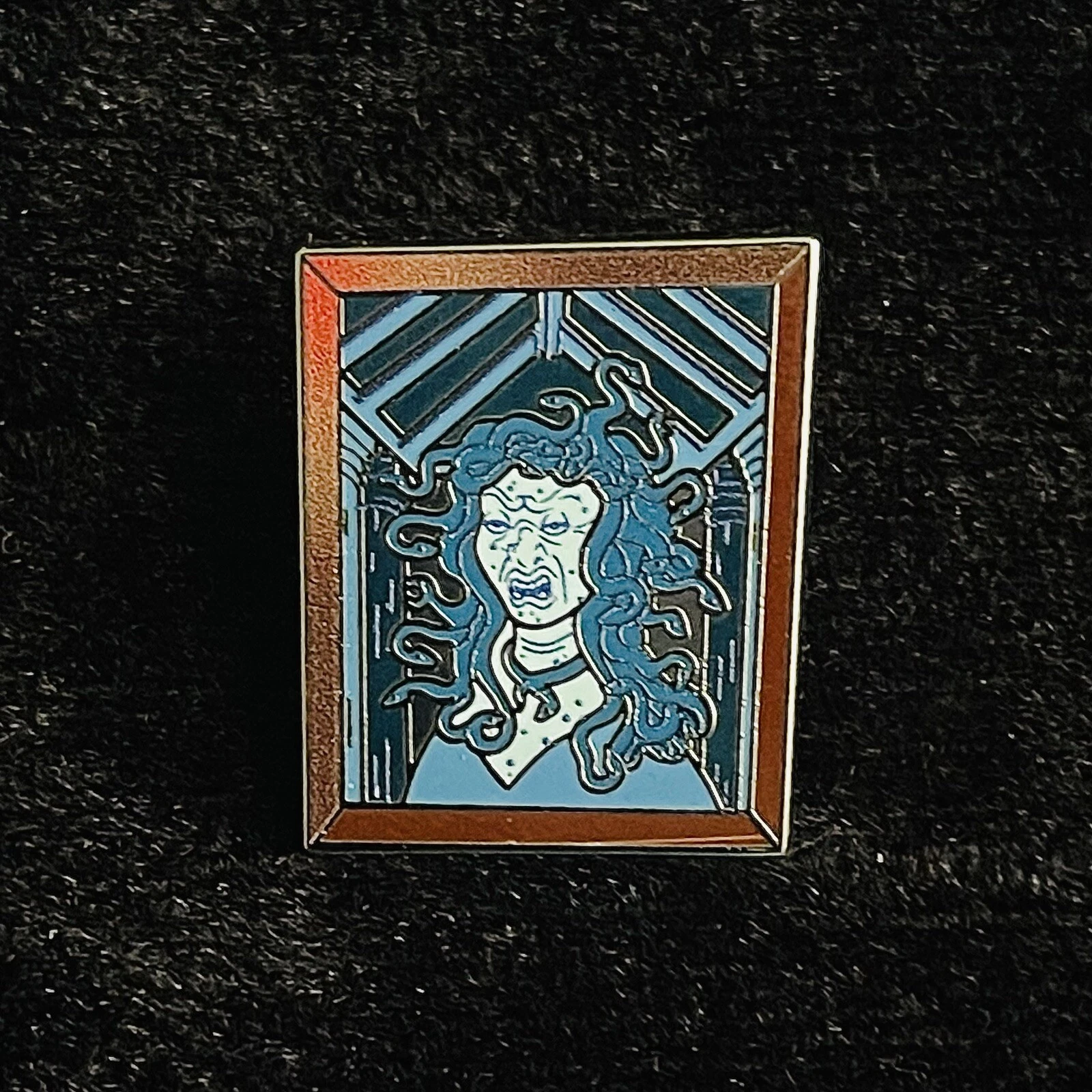 LE WDI D23 Medusa Portrait Haunted Mansion Tiny Mini Mystery MOG Disney Pin 2024