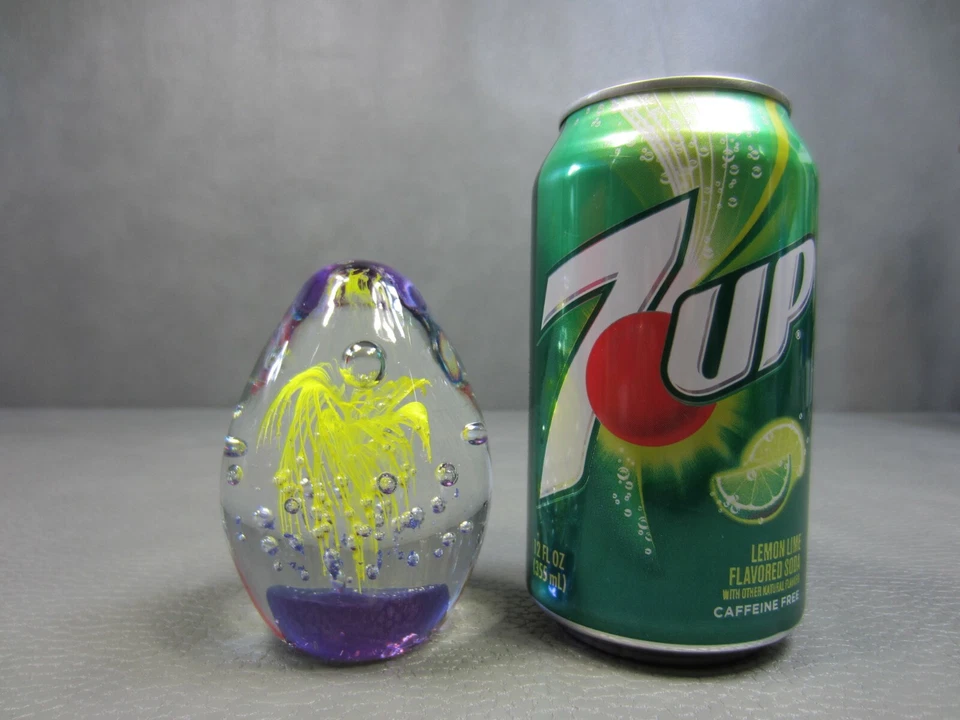 Vintage Art Glass Handmade Egg Paperweight Sculpture - Image 2 of 4