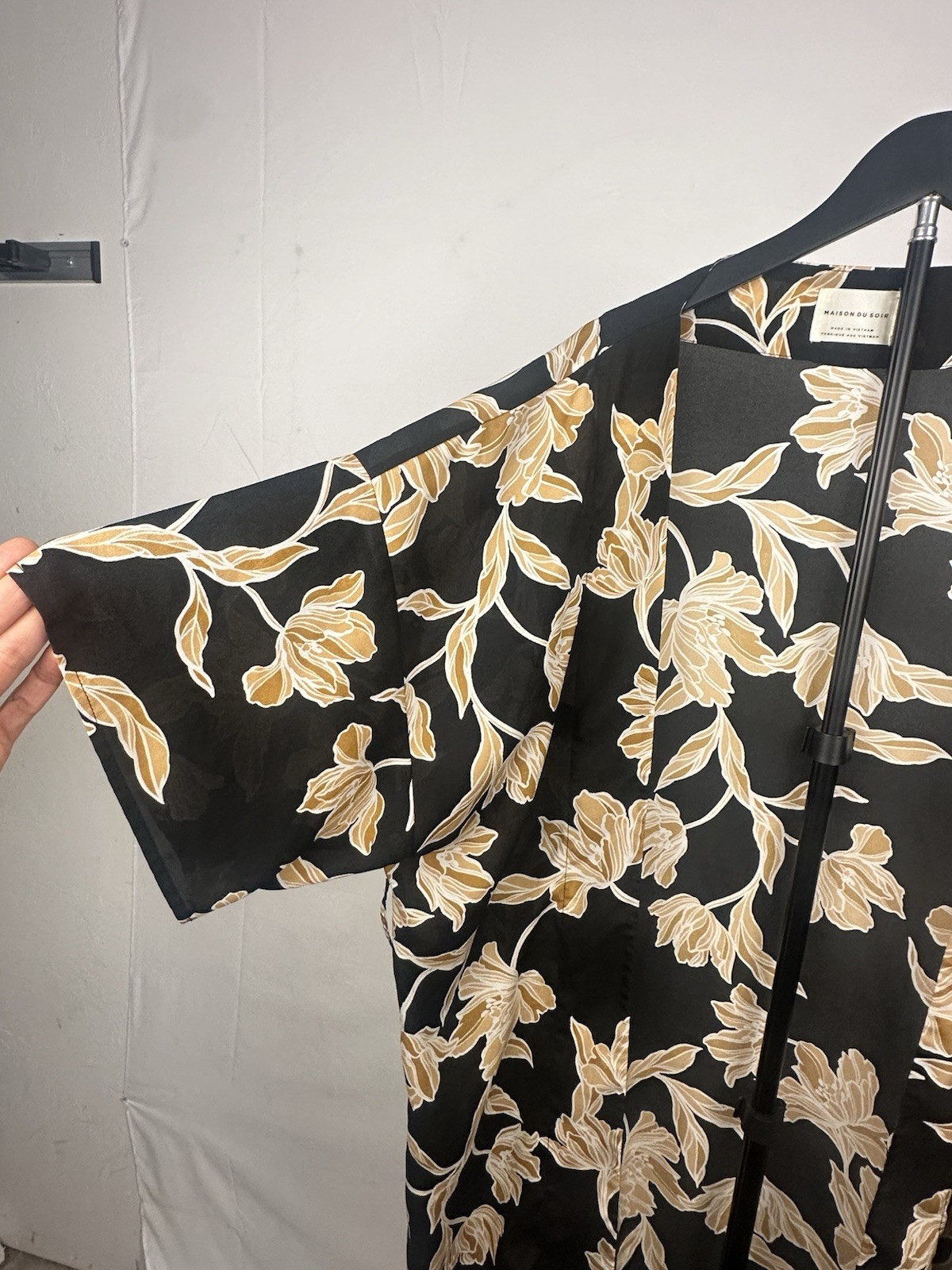 Maison du Soir Floral Kimono Robe - Black & Gold … - image 4